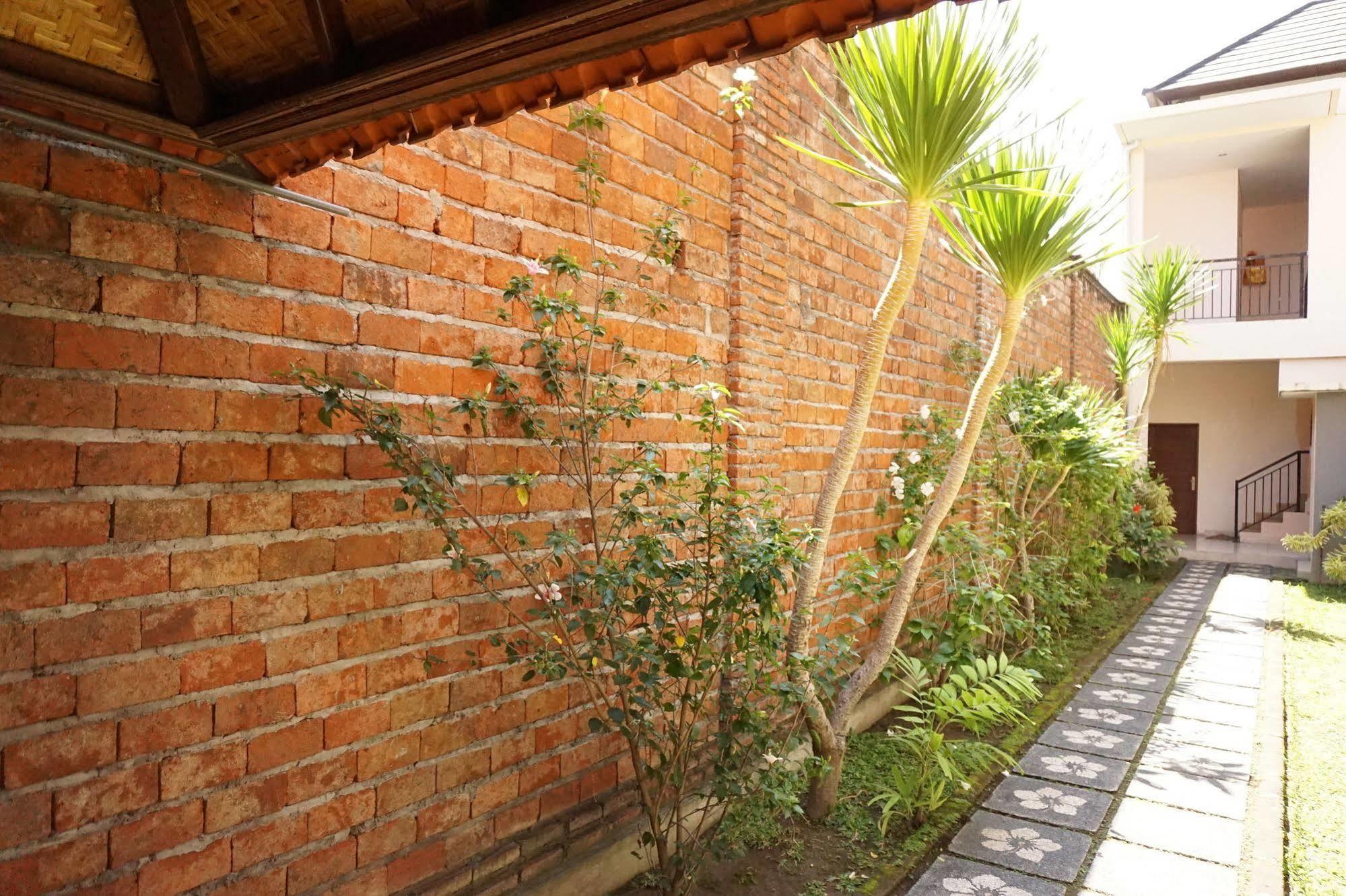 Cameng Homestay Denpasar Kültér fotó