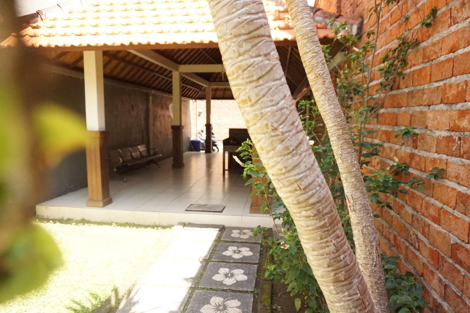 Cameng Homestay Denpasar Kültér fotó